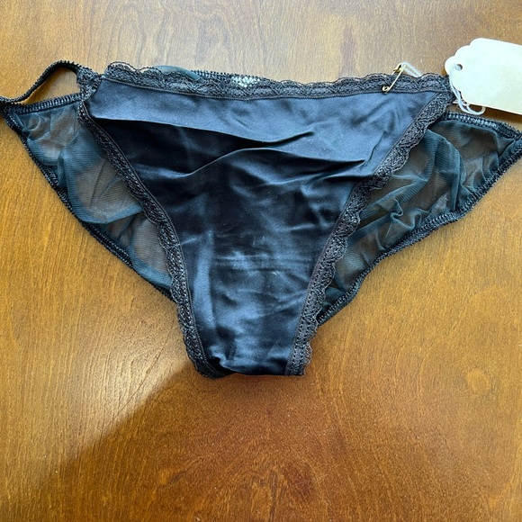 Shirley of Hollywood USA made Nylon Vintage/NWOT size large (runs very small) - Picture 1 of 7